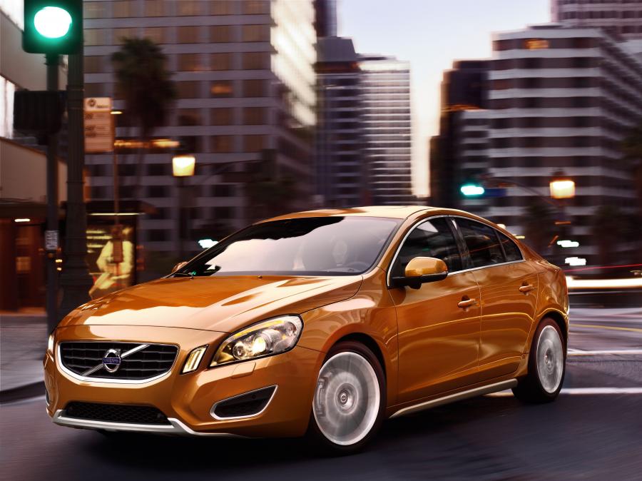  Volvo S60 2010 года  (фото 44 из 226)